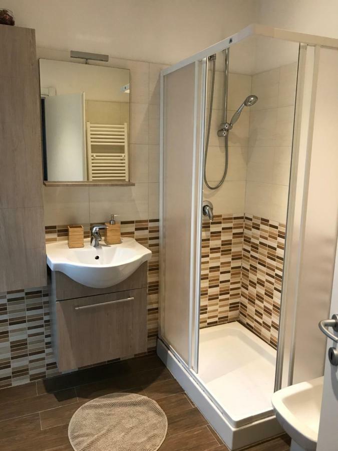 Marina Apartment & Suite Verbania Luaran gambar